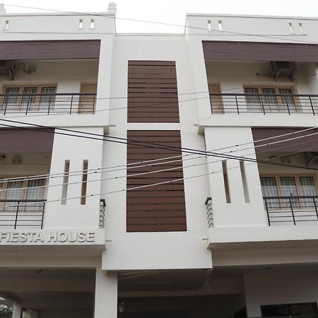 Fiesta House Pallikaranai Chennai Exterior foto