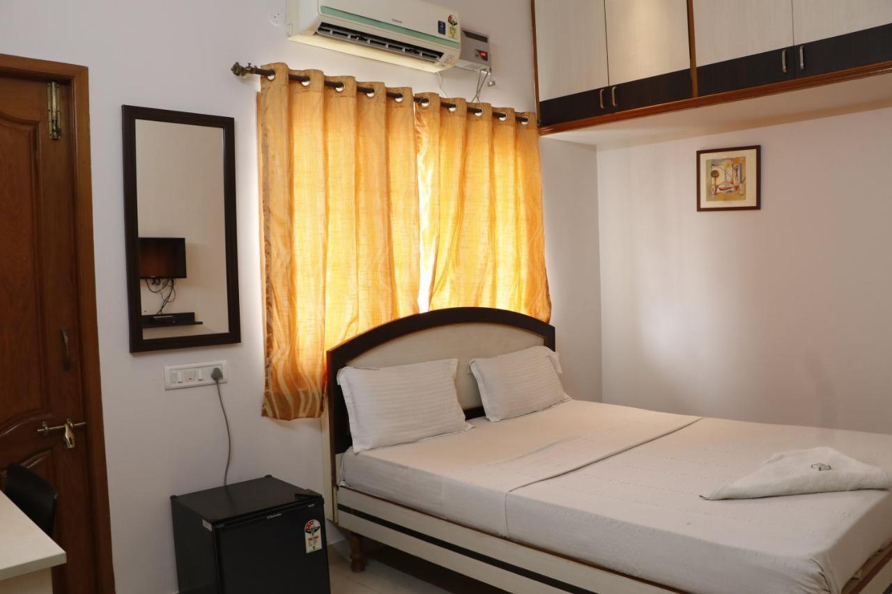 Fiesta House Pallikaranai Chennai Exterior foto